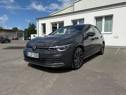Grau Gebraucht 2021 VW Golf VIII Style Limousine | 22.500 € (Etwas zu teuer)