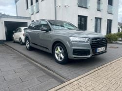 Grau Gebraucht 2015 Audi Q7 Comfort SUV | 24.499 € (Guter Preis)