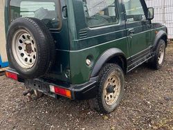 Grün Gebraucht 2002 Suzuki Samurai SUV | 3.900 €
