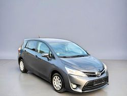 Grau Gebraucht 2017 Toyota Verso Edition-S Van / Kleinbus | 5.295 € (Teuer)
