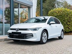 Weiß Gebraucht 2024 VW Golf VIII Business Limousine | 27.900 € (Guter Preis)