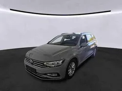 Moonstone gray Gebraucht 2023 VW Passat Business Kombi | 22.960 € (Guter Preis)