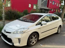 Weiß Gebraucht 2013 Toyota Prius Kleinwagen | 12.000 € (Teuer)