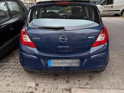 Blau Gebraucht 2009 Opel Corsa Limousine | 2.000 € (Guter Preis)