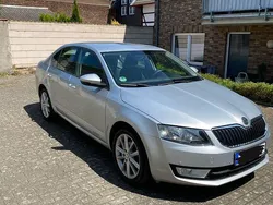 Silber Gebraucht 2014 Skoda Octavia Limousine | 9.650 € (Guter Preis)