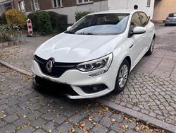Weiß Gebraucht 2018 Renault Mégane IV Limousine | 6.700 €