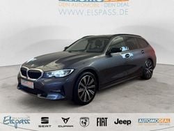 Grau Gebraucht 2020 BMW 318 Sport Line Kombi | 22.210 € (Fairer Preis)