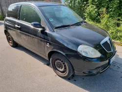 Schwarz Gebraucht 2010 Lancia Ypsilon Kleinwagen | 650 € (Superpreis)