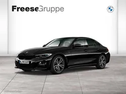 Schwarz Gebraucht 2022 BMW 320e Shadowline Limousine | 31.490 € (Fairer Preis)