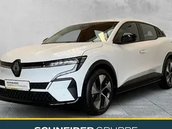 Weiß Gebraucht 2022 Renault Mégane Equilibre Limousine | 26.490 € (Etwas zu teuer)