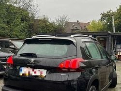 Schwarz Gebraucht 2018 Peugeot 2008 Style SUV | 8.999 € (Etwas zu teuer)