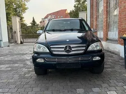 Blau Gebraucht 2001 Mercedes ML270 SUV | 3.850 € (Etwas zu teuer)