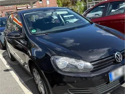 Schwarz Gebraucht 2009 VW Golf VI Limousine | 5.500 € (Etwas zu teuer)