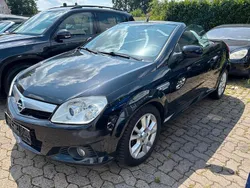 Schwarz Gebraucht 2005 Opel Tigra Enjoy Cabrio | 1.500 € (Guter Preis)