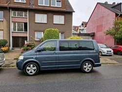 Grau Gebraucht 2009 VW T5 United Van | 20.850 €