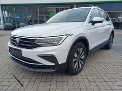 Weiß Gebraucht 2024 VW Tiguan Move SUV | 31.150 € (Guter Preis)