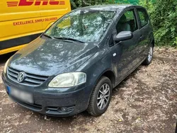 Grau Gebraucht 2008 VW Fox Kleinwagen | 1.650 €