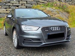 Grau Gebraucht 2015 Audi A3 Sportback e-tron Ambition Limousine | 12.850 € (Fairer Preis)