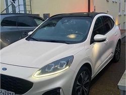 Weiß Gebraucht 2020 Ford Kuga ST-Line SUV | 16.290 € (Etwas zu teuer)