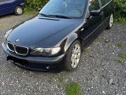 Schwarz Gebraucht 2002 BMW 330 Kombi | 3.000 € (Guter Preis)