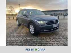 Delfingrau metallic Gebraucht 2024 VW Tiguan Move SUV | 28.990 € (Guter Preis)
