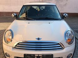 Weiß Gebraucht 2011 Mini ONE Kleinwagen | 3.950 €
