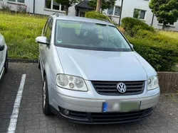 Silber Gebraucht 2003 VW Touran Van / Kleinbus | 5.000 €
