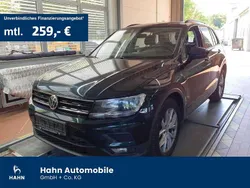 Dark moss green metallic Gebraucht 2017 VW Tiguan SUV | 18.930 € (Guter Preis)