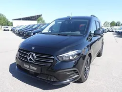Loparitschwarz metallic Gebraucht 2025 Mercedes T180 Progressive Van / Kleinbus | 32.900 € (Teuer)