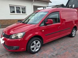 Rot Gebraucht 2013 VW Caddy Maxi Van / Kleinbus | 12.000 € (Teuer)