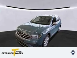 Petroleum blue metallic Gebraucht 2022 VW Tiguan Allspace Life SUV | 28.440 € (Guter Preis)