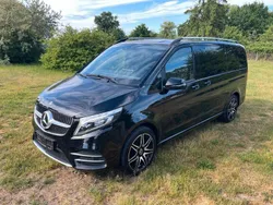 Obsidianschwarz metallic Gebraucht 2020 Mercedes V300 AMG Van / Kleinbus | 43.900 € (Guter Preis)