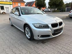 Silber Gebraucht 2012 BMW 318 Comfort Edition Kombi | 5.100 € (Guter Preis)