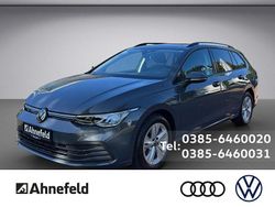 Grau metallic Gebraucht 2024 VW Golf VIII Life Kombi | 28.888 € (Teuer)