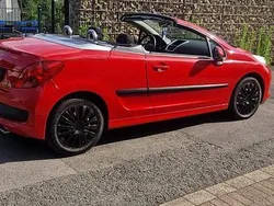 Rot Gebraucht 2008 Peugeot 207 CC Cabrio | 2.650 € (Fairer Preis)