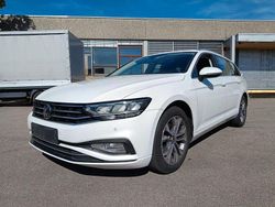 Oryxweiß perlmutteffekt Gebraucht 2022 VW Passat Business Kombi | 21.500 € (Superpreis)