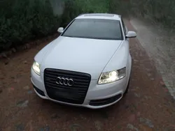 Weiß Gebraucht 2011 Audi A6 Ambiente Kombi | 11.300 €