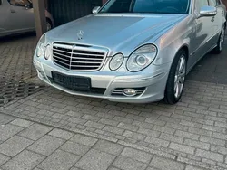 Silber Gebraucht 2007 Mercedes E500 Sport Limousine | 11.499 €
