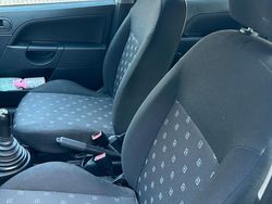 Silber Gebraucht 2004 Ford Fiesta Kleinwagen | 899 € (Guter Preis)