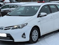 Weiß Gebraucht 2014 Toyota Auris Touring Sports Kombi | 7.998 € (Superpreis)