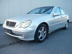 Silber Gebraucht 2003 Mercedes C180 Avantgarde Limousine | 380 € (Guter Preis)