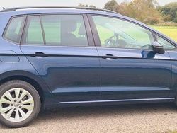 Blau Gebraucht 2014 VW Golf Sportsvan Comfortline Van / Kleinbus | 12.950 € (Fairer Preis)