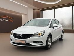 Weiß Gebraucht 2015 Opel Astra Selection Limousine | 7.990 € (Guter Preis)