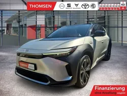 Cosmic silber/ dach schwarz Gebraucht 2023 Toyota bZ4X SUV | 36.775 €