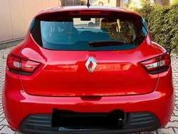 Rot Gebraucht 2017 Renault Clio IV LIMITED Limousine | 5.780 €