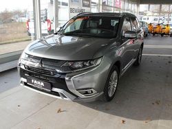 Grau Gebraucht 2021 Mitsubishi Outlander P-HEV Top SUV | 26.990 € (Teuer)