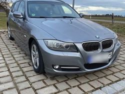 Grau Gebraucht 2011 BMW 318 Exclusive Kombi | 4.500 € (Guter Preis)