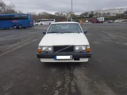 Weiß Gebraucht 1984 Volvo 740 Limousine | 7.500 €