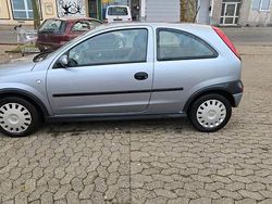 Grau Gebraucht 2002 Opel Corsa Limousine | 1.190 € (Fairer Preis)