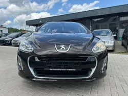 Gebraucht 2012 Peugeot 308 Active Limousine | 3.999 € (Etwas zu teuer)